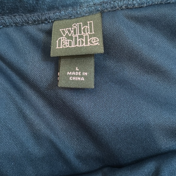 NWT Wild Fable velvet skirt - Picture 3 of 3